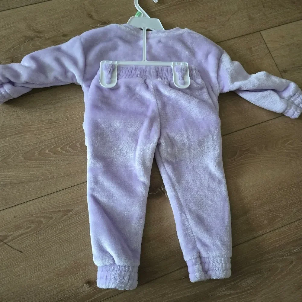 Nwt $64 Colette Lilly Colette Lilly plush jogger and Sweatshirt set matching